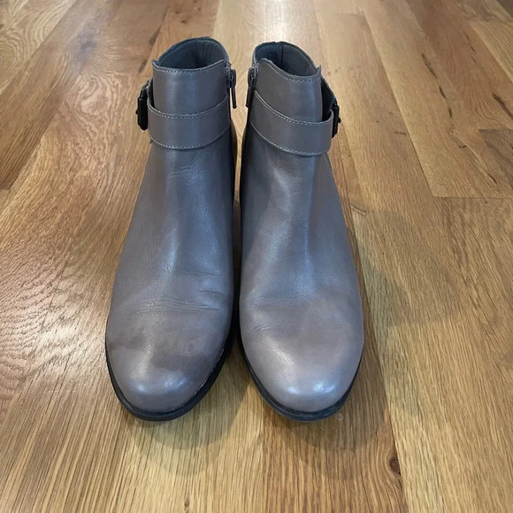 Naturalizer Dora Modern Grey Leather Ankle Boots Size 9.5 - Picture 4 of 14